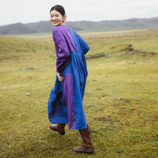 * 绽放旅行女装638朵/亚麻拼色蓝紫撞色打揽手工绣宽松长袖连衣裙 商品图0