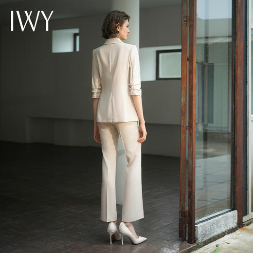IWY/IWY秋冬季新款杏色西装微喇裤两件套通勤干练气质*职业套装女C14234+P34234 商品图2