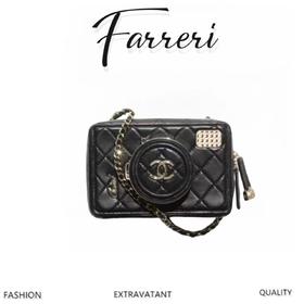 香奶奶 24s相机包黑，单根链条，拉链开合采用柔软羊皮，还有个化妆小镜子哟