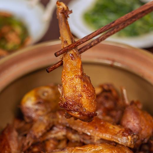 手工现做姜母鸭 | 20年老手艺鲜鸭现烹 一鸭一砂锅 温而不燥 滋而不腻 一口爆汁脱骨 香糯入味 好吃不上火 美味到姜都吃完 色浓而香醇 商品图3
