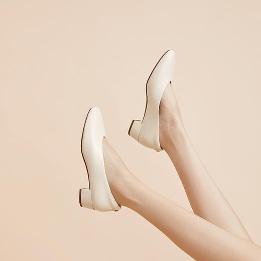 【静音系列】千百度中跟羊皮单鞋女秋季裸色小香风晚晚鞋A24482701/A24482703/A24482702/A24482704 商品图4