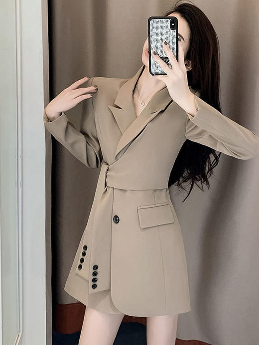 秋季【长袖连衣裙】春秋法式气质高级感设计感 双排扣百褶西装裙子 商品图1