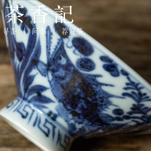 茶香记 景德镇云诗慕古青花回纹鱼藻纹斗笠杯60ml茶杯陶瓷主人杯 商品图1