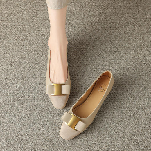 品质好货 | 索菲娅2024春秋新款百搭通勤时装浅口单鞋 羊皮垫脚SF42111712 商品图12