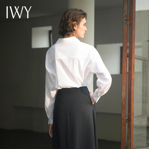 IWY/简约干练白色衬衫遮腰显瘦法式轻奢休闲百搭衬衣B14231 商品图2
