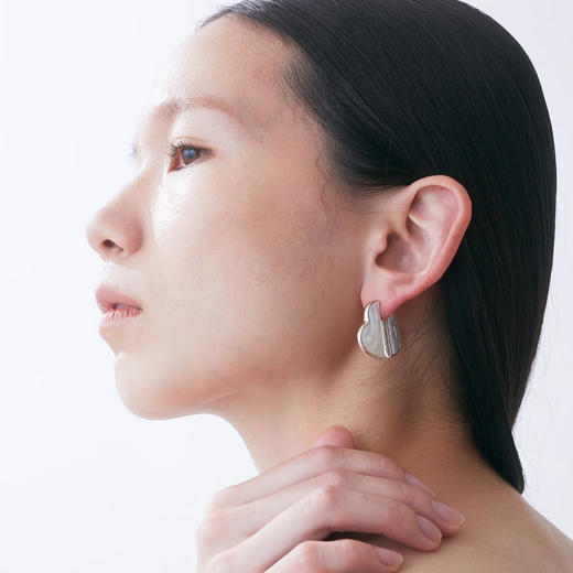 北京仓｜PLOW-Heart-贝母 耳环［日本设计师］ 商品图0