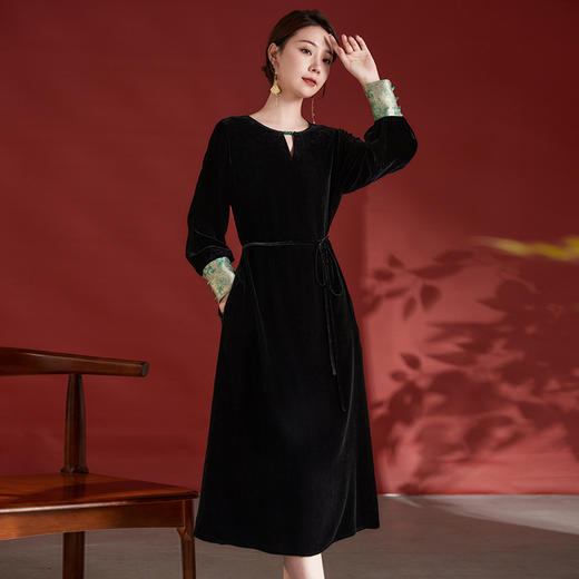 SM 82498062拼接真丝提花桑蚕丝丝绒连衣裙 商品图0