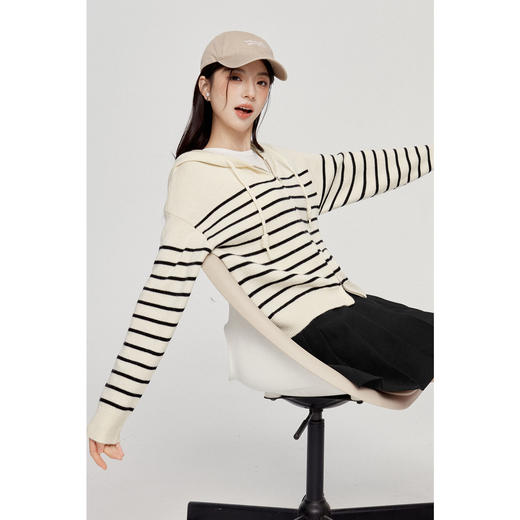 【严选】【心动毛衣】诗凡黎条纹连帽针织开衫24秋新款美丽诺绵羊毛上衣女SF8431301 商品图2