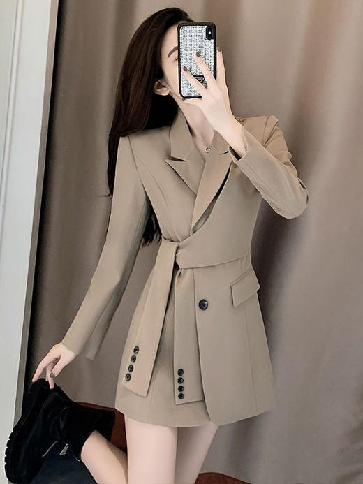 秋季【长袖连衣裙】春秋法式气质高级感设计感 双排扣百褶西装裙子 商品图2