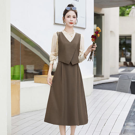 2024秋季新款圆领小个子减龄显长裙时尚拼接假两件连衣裙HR- HANYUSHE2366 商品图0
