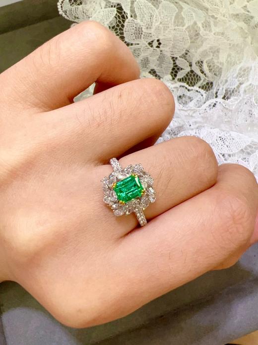 0.8克拉祖母绿戒指 商品图2