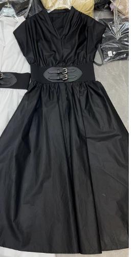 HJ2S90_漆黑色_连衣裙_夏季_V 领小飞袖双扣宽腰封收腰显瘦气质 A 字大摆长裙_高级女装_BERNIEELEN 伯妮斯茵 商品图0