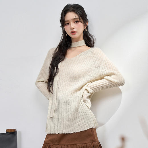西遇挂脖设计感毛针织衫女秋季新款松弛感薄款法式气质上衣M0043100 商品图2