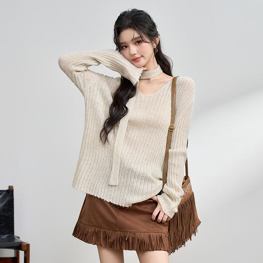 西遇挂脖设计感毛针织衫女秋季新款松弛感薄款法式气质上衣M0043100 商品图0