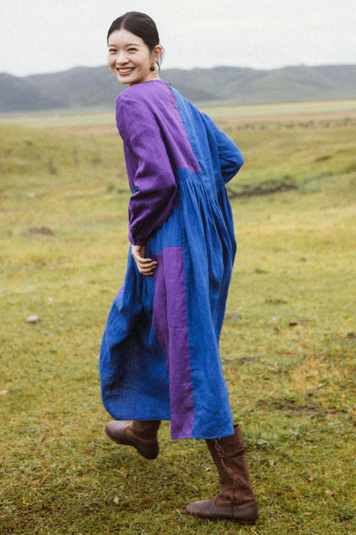 * 绽放旅行女装638朵/亚麻拼色蓝紫撞色打揽手工绣宽松长袖连衣裙 商品图5