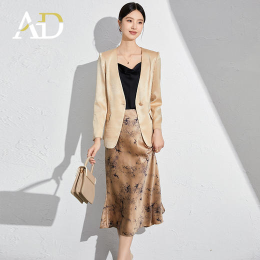 气质知性名媛卡其色天丝缎面国风印花焦糖色鱼尾裙西装套装两件套 商品图2