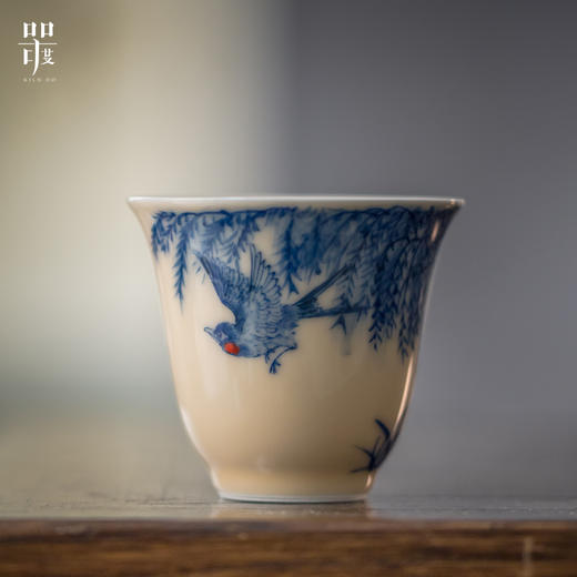 问鼎器度汝窑鹅黄青花珑玉杯（燕归柳） 商品图0