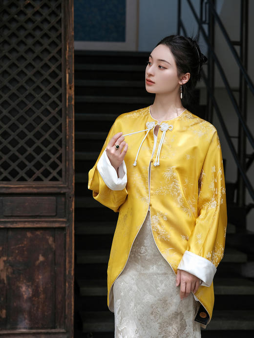 盛唐牡丹 |玉竹熊猫交织真丝提花缎外套 商品图0