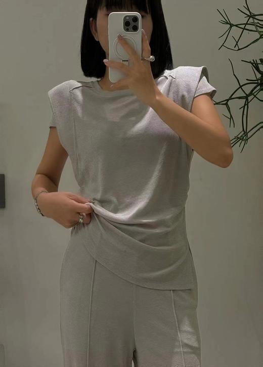 HJ2T35_漆黑色_T 恤_夏季_显瘦正肩垫肩小飞袖垂感百搭通勤修身上衣_高级女装_BERNIEELEN 伯妮斯茵 商品图0