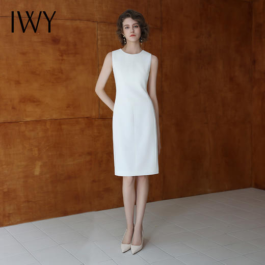 IWY/白色圆领无袖收腰显瘦连衣裙法式轻奢高级设计感百搭背心裙女Q14259 商品图0