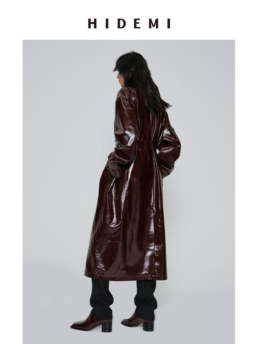 HIDEMI 勃艮第酒红进口激光涂层裂纹感羊皮圆领极简大廓形落肩款长款皮衣大衣 商品图5