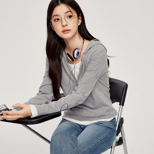 【严选】【叠叠乐】诗凡黎灰色假两件连帽针织衫2024秋新款设计感套头上衣7F9300771 商品图4