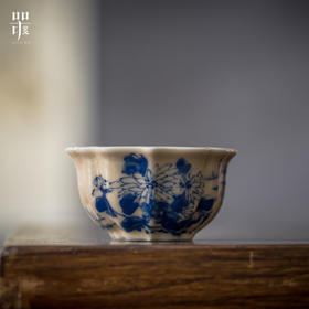 问鼎器度汝窑鹅黄青花宝相杯（梅）（兰）（竹）（菊）（山茶）