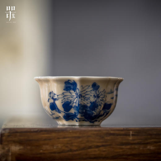 问鼎器度汝窑鹅黄青花宝相杯（梅）（兰）（竹）（菊）（山茶） 商品图0