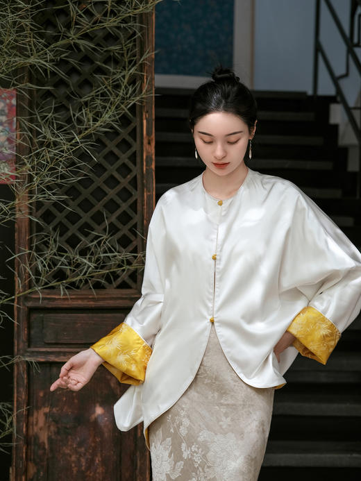 盛唐牡丹 |玉竹熊猫交织真丝提花缎外套 商品图1