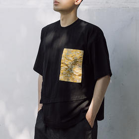 荷言GL 春色染新中式黑色棉短袖拼接真丝龙纹宋锦男装上衣（答谢会）