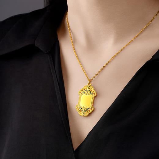 宫匠造办 宫廷福佑 蝶报平安无事牌黄金吊坠 商品图2