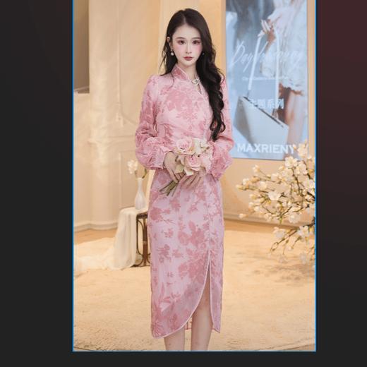 MAXRIENY2024年烧花丝绒显百粉色新中式连衣裙连衣裙碎花显瘦气质(货号:MF85DR753) 商品图0