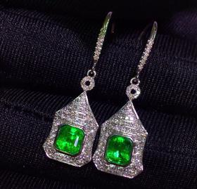  祖母绿耳坠 1.66ct