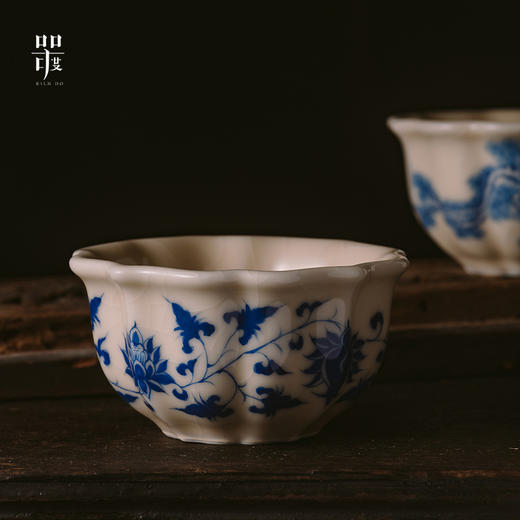 问鼎器度汝窑鹅黄青花宝相杯（山水青松图）（缠枝莲）(写意紫藤)（缺货） 商品图0