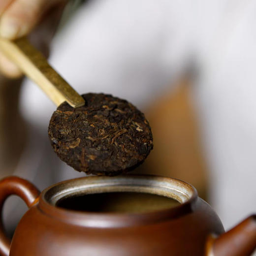 大石桥.2018年昔归醇熟(云南普洱茶.熟普)  8克/袋*3袋/盒*10盒 240克条盒装 商品图3