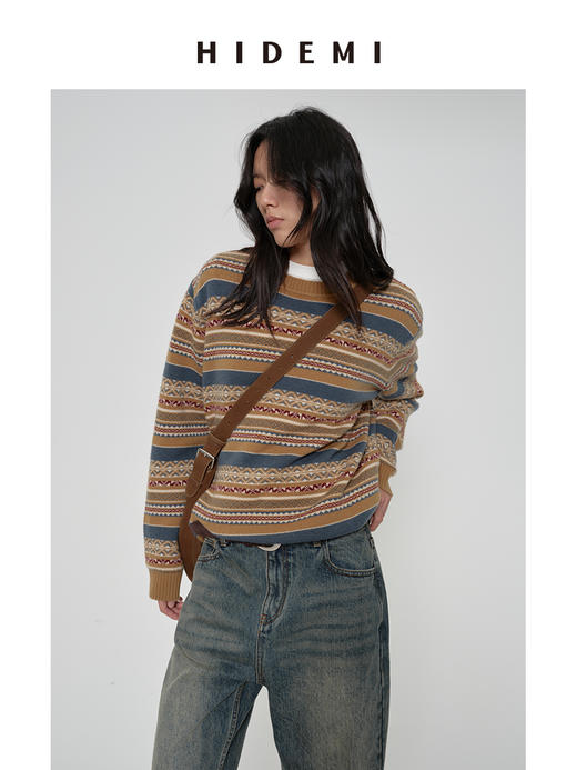 HIDEMI 【赵丽颖同款】进口澳洲美利奴羊毛手绘花型设计感极简圆领廓形落肩款长袖针织毛织毛衣 卡其色/蓝灰色/灰紫色 商品图9