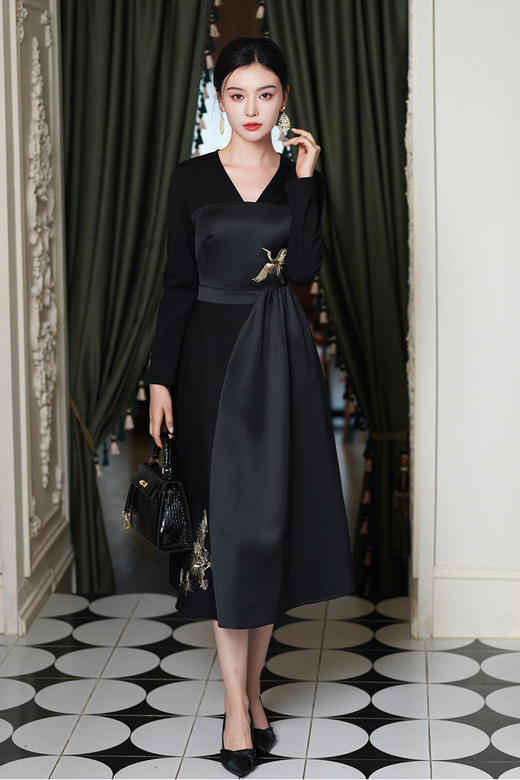 逸红颜明月优选 <爆款二团>#3种面料拼接的优雅礼服裙「北茉」雅金刺绣高定奢华 商品图9