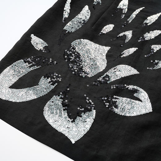 TANGY Collection天意精品2024秋冬简约复古风女士绣花连衣裙L243813 商品图3