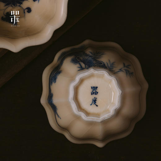 问鼎器度汝窑鹅黄青花宝相杯（山水青松图）（缠枝莲）(写意紫藤)（缺货） 商品图3