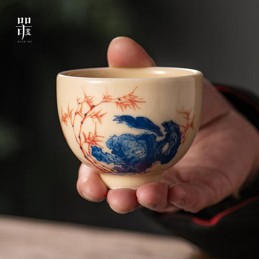 问鼎器度汝窑鹅黄青花博容杯(红竹蓝石图)（缺货） 商品图2