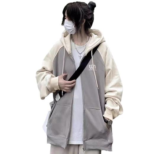 秋冬季【情侣拉链开衫外套】杏灰色拼接插肩袖连帽卫衣外套女外穿 商品图4