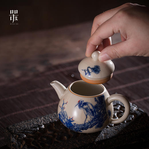 问鼎器度汝窑鹅黄青花梨形壶（松鸟图）（牡丹松鹤）（蝶恋花）（缺货） 商品图3