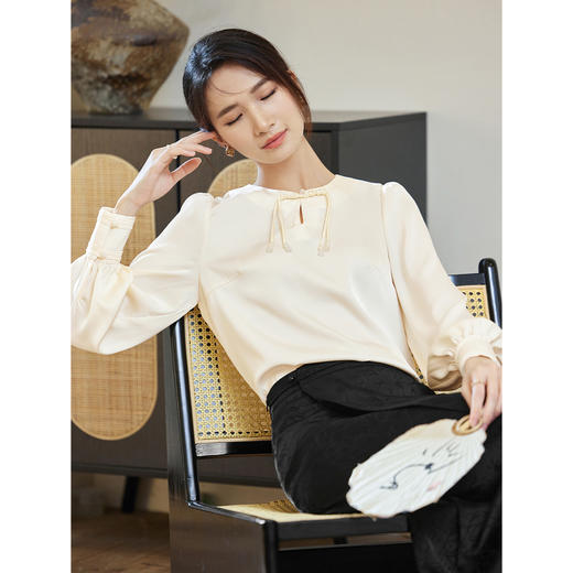 尚都比拉复古优雅小众盘扣上衣光泽感缎面竹叶印花半身裙套装-141Z52987 商品图1