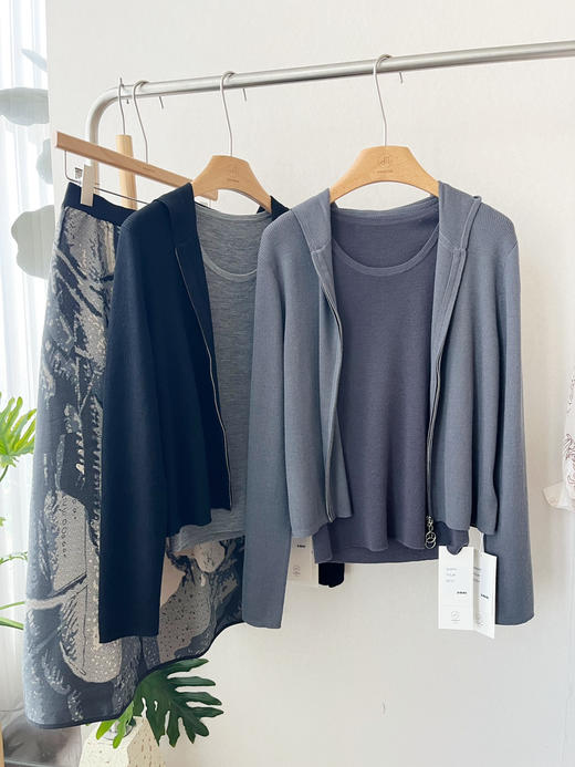 【必入单品】噢蜜ooomeooo戴帽双拉链羊毛开衫“显瘦十斤” 商品图12