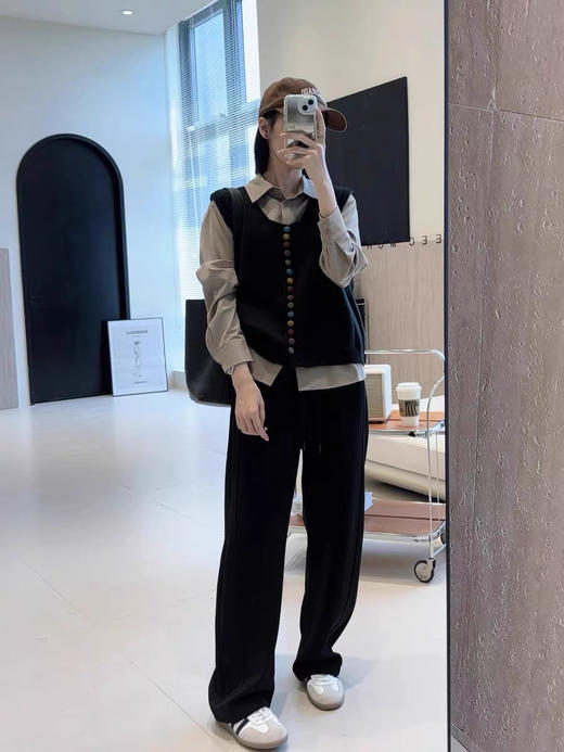 彩扣针织马甲 商品图3