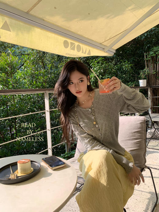 Read Nameless /灰色爱心钩织开衫+马德里黄裤子 商品图3