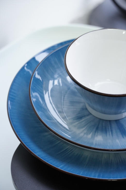 🍽餐桌上的蓝染风格调，美得像海的艺术🌊 【 Trees&wind蓝纹渐变盘碗 5/8/10英寸】 用餐具点缀生活，比吃好饭更重要的是要好好吃饭🥗 商品图1