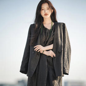 龟裂纹香云纱西装，挺阔有型，轻松拿捏中式老钱风【G】