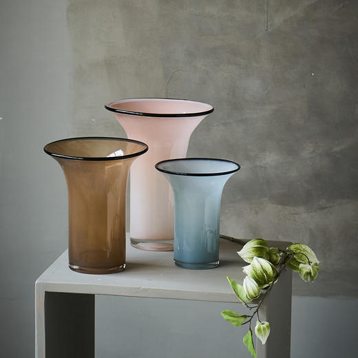 北欧风瓷粉黑边敞口花瓶鲜花餐桌电视柜简约创意手工家用玻璃果盘 商品图9