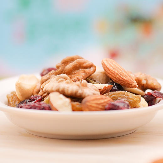 【严选】疆果果果真混得好 每日坚果大礼包B款750g(25g*30包)/箱  （厂家直发） 商品图5